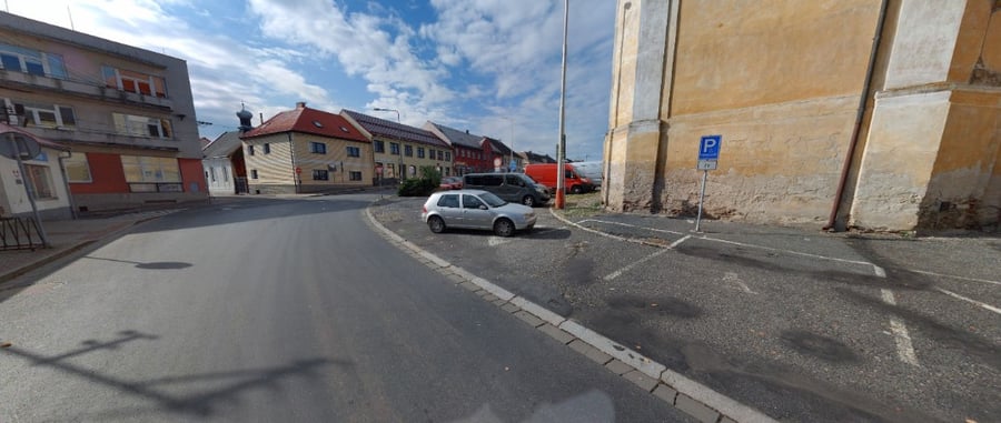 Parkoviště Václavské náměstí, Uhlířské Janovice