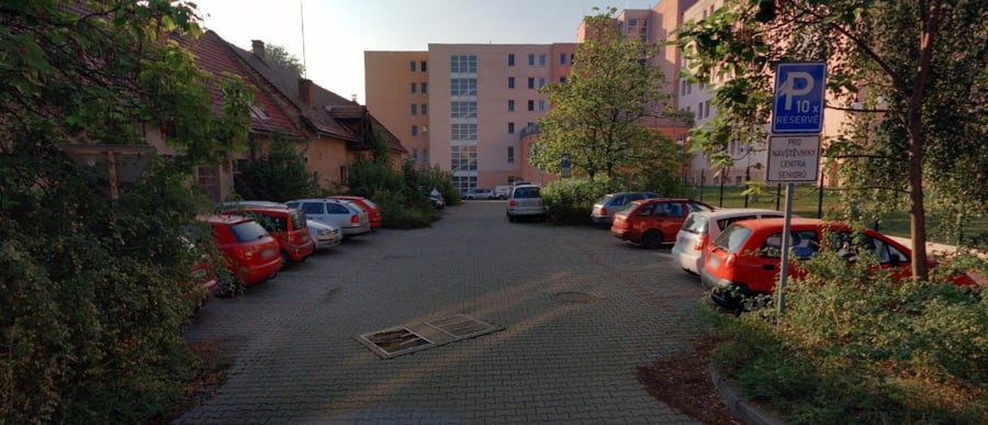 Parkoviště Centrum seniorů, Fügnerova ul., Mělník