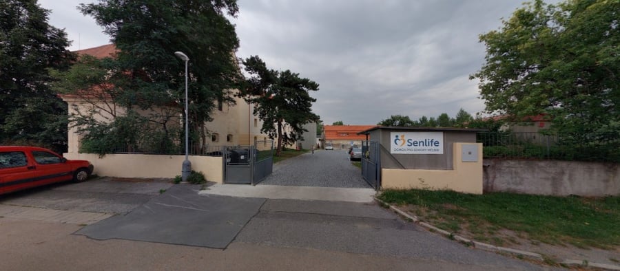 Parkoviště Senlife, Čertovská ul., Mělník