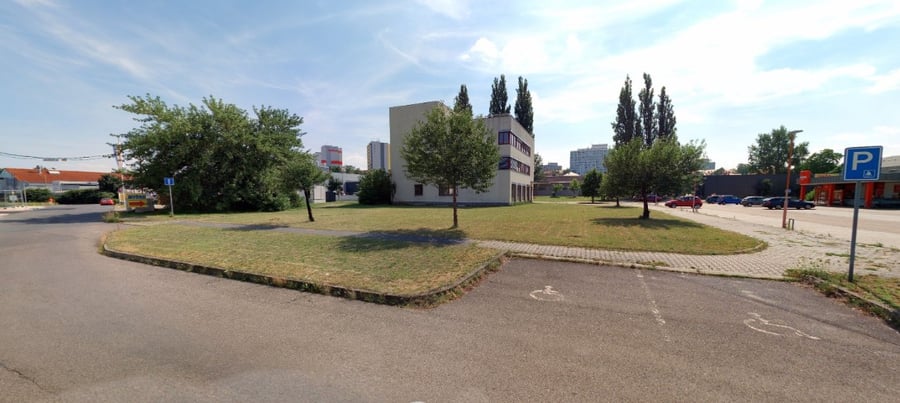Parkoviště ul. U Potoka, Mělník