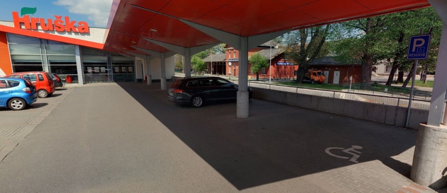 Parkoviště Hruška, ul. Pod Hanuší, Hradec nad Moravicí