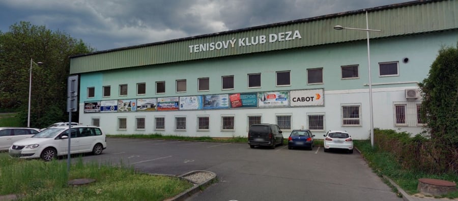 Parkoviště tenisová hala, ul. Kouty, Valašské Meziříčí