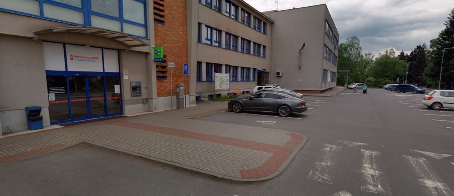 Parkoviště nemocnice, ul. U Nemocnice, Valašské Meziříčí