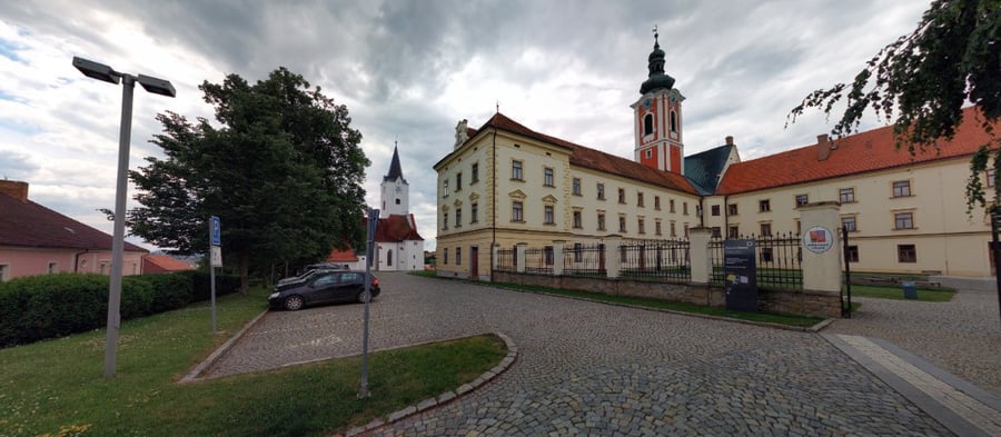 Parkoviště zámek, nám. Svobody, Pacov