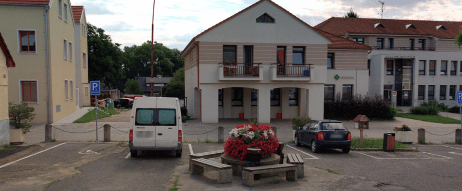 Parkoviště náměstí II. odboje, Bystřice