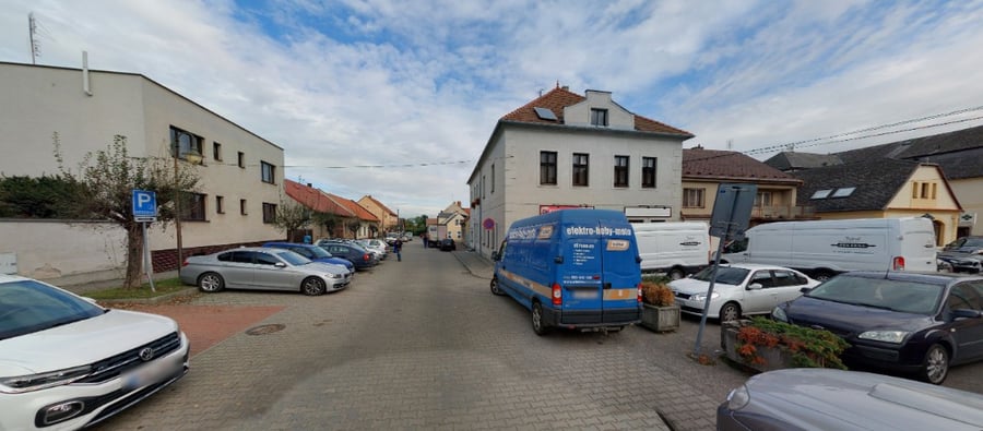 Parkoviště Havlíčkovo nám., Golčův Jeníkov