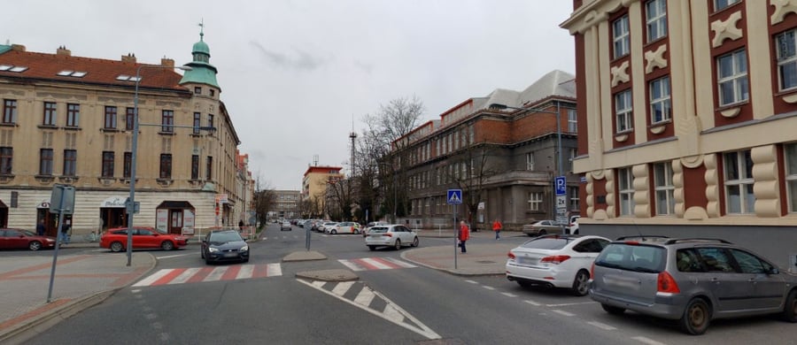 Parkovitě poliklinika, náměstí Svobody, Kladno