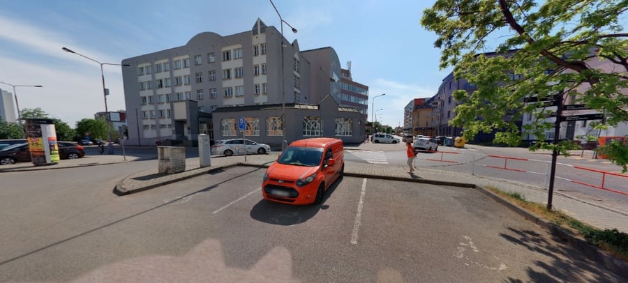 Parkoviště ul. Osvobození pol. vězňů, Kladno