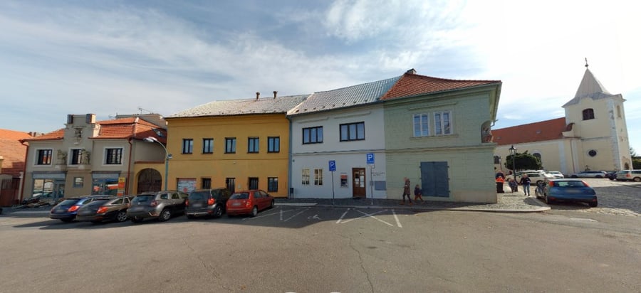 Parkoviště Komenského nám. , Týnec nad Labem