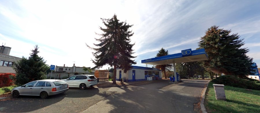 Parkoviště EuroOil, Tyršova ul., Týnec nad Labem