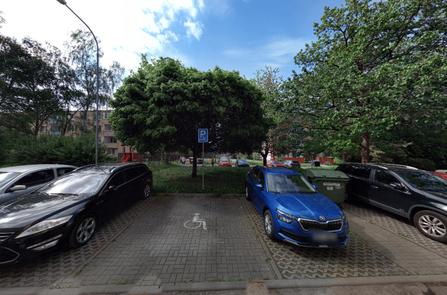 Parkoviště ul. B. Němcové, Karlovy Vary 