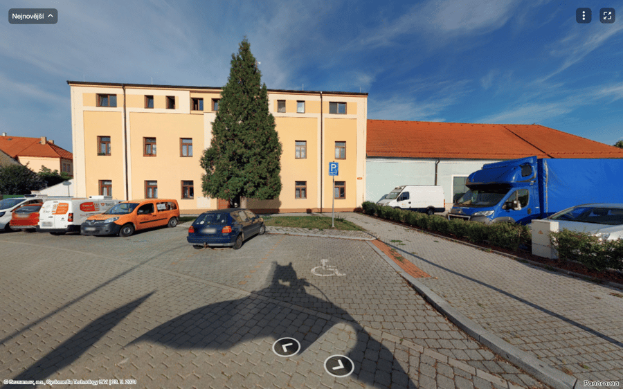 Parkoviště Pobřežní, Dobřany 