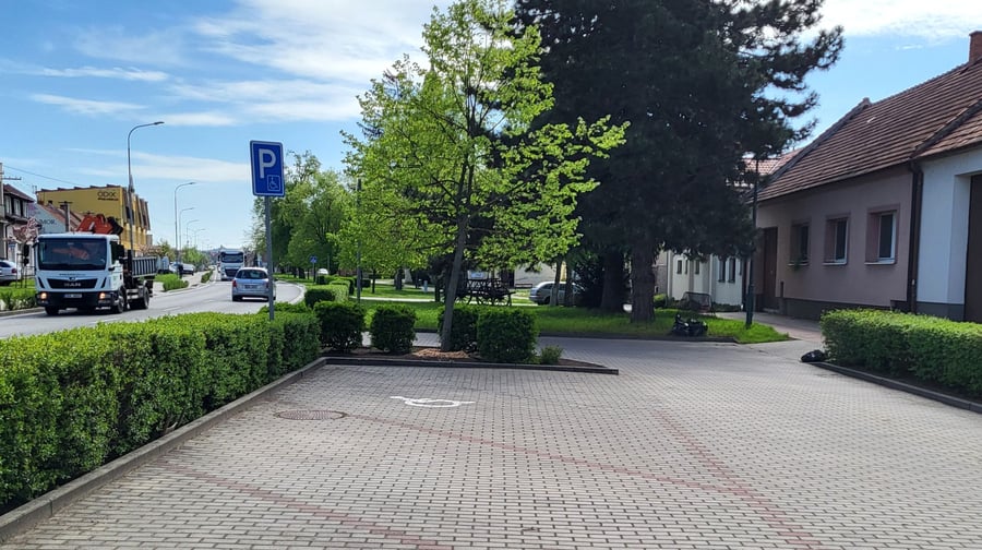 Parkoviště nám. Míru, Vracov 