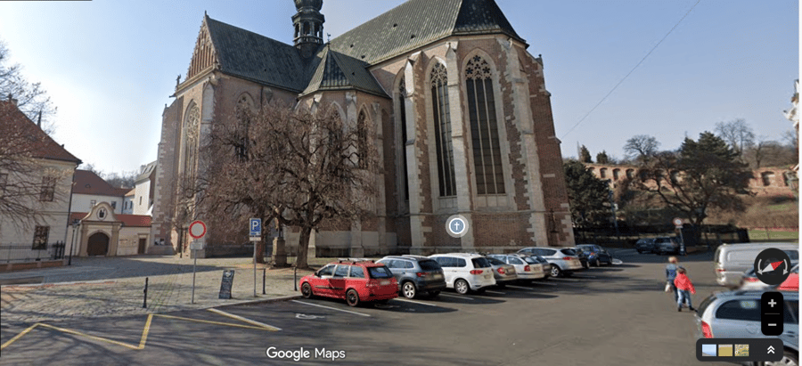 Parkoviště Mendlovo nám., Brno