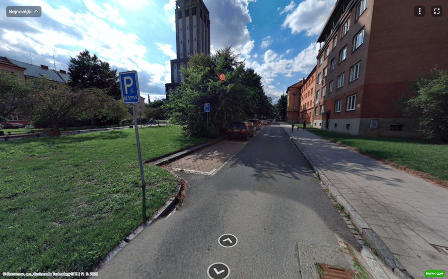 Parkoviště nám. Svaté Hedviky, Opava