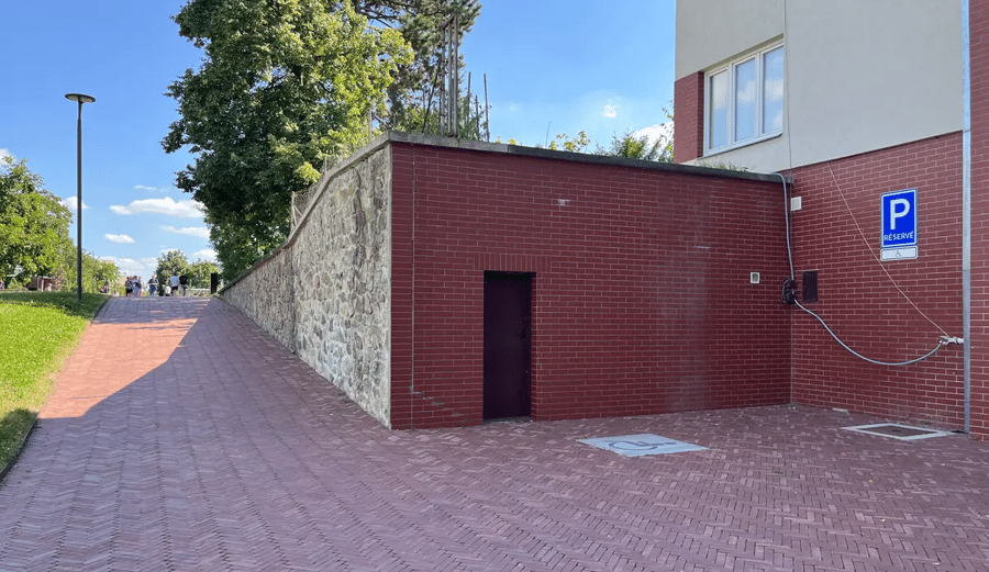 Parkoviště Tvrdého ul., Brno