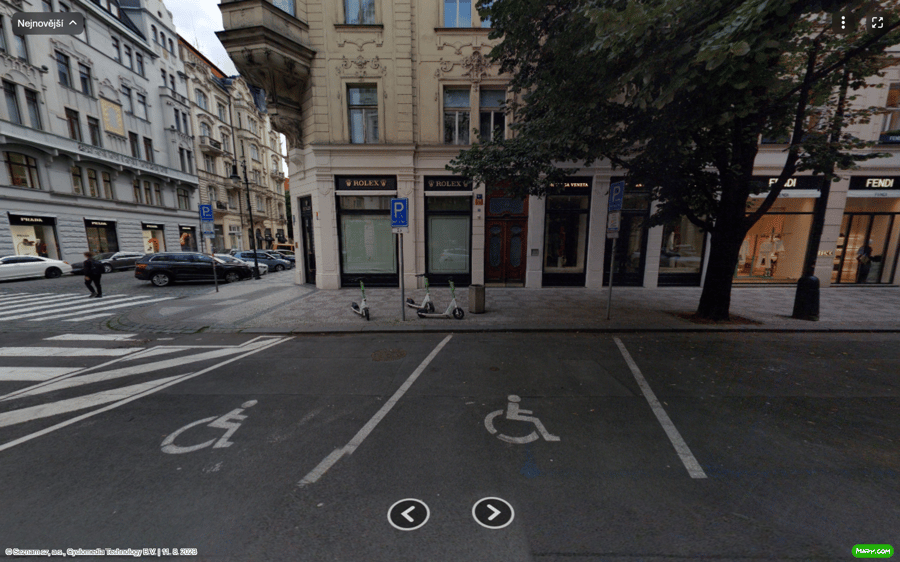Parkoviště Pařížská ul., Praha 1