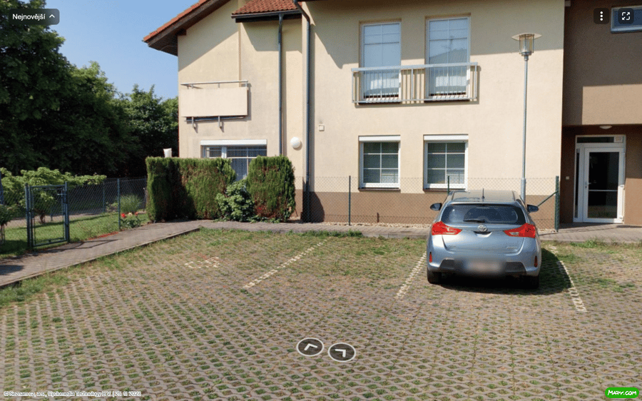 Parkoviště U Ctěnického Potoka, Přezletice