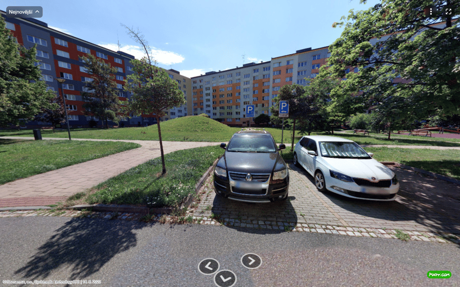 Parkoviště Hálkova ul., Opava