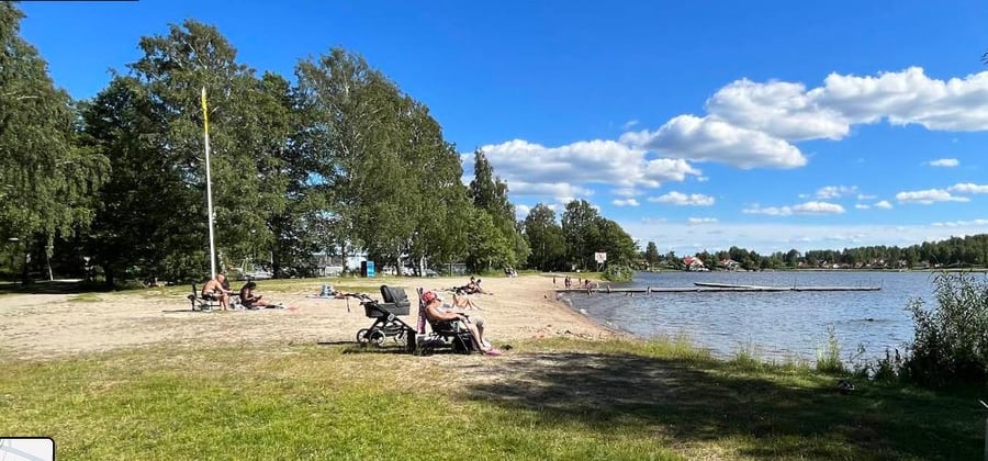 Přístup do moře - pláž Östabadet, Stallarholmen, Švédsko