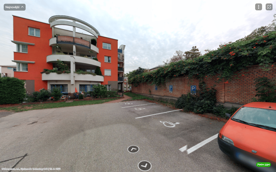 Parkoviště Štefánikova ul., Dvůr Králové nad Labem