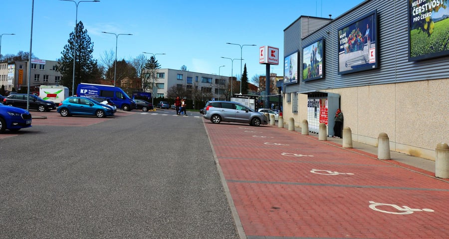 Parkoviště ul. 17. listopadu, Dvůr Králové nad Labem