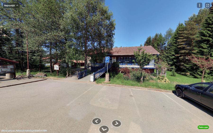 Parkoviště Písečná