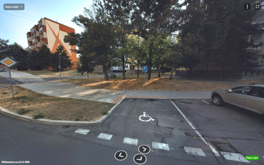 Parkoviště Dlouhá ul., Lovosice