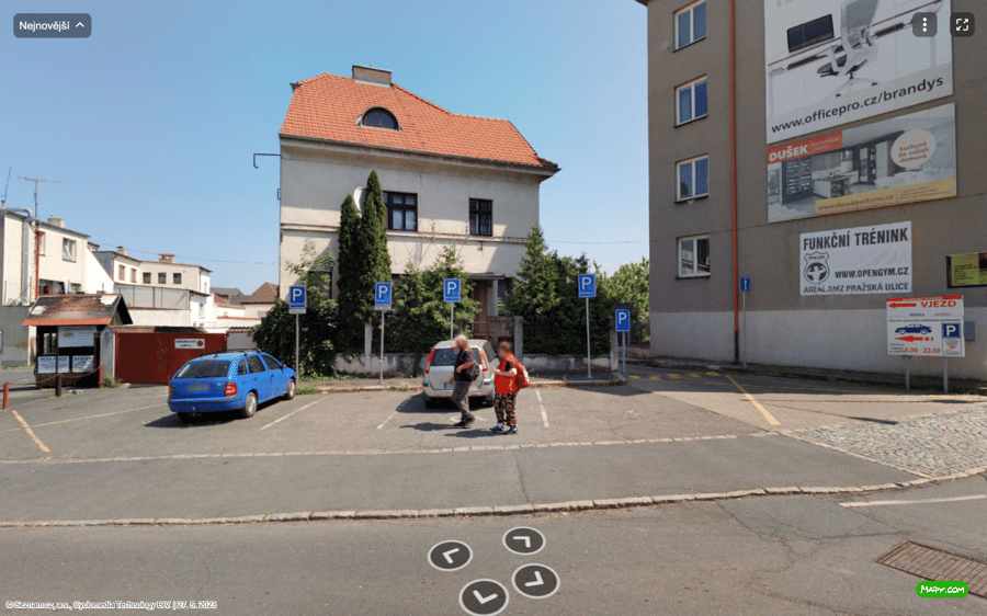 Parkoviště Komenského nám., Brandýs nad Labem