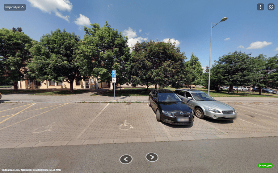 Parkoviště ul. Na Stráni, Čelákovice