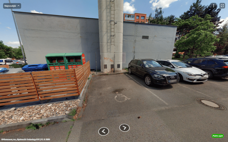 Parkoviště ul. Na Stráni, Čelákovice