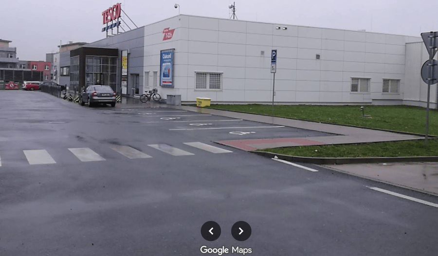 Parkoviště Toušeňská ul., Čelákovice