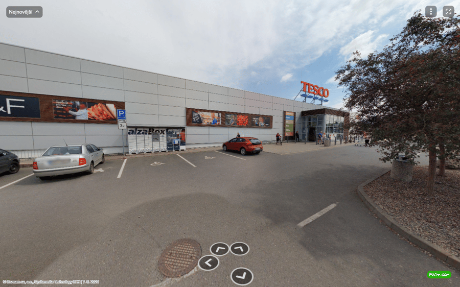 Parkoviště Toušeňská ul., Čelákovice