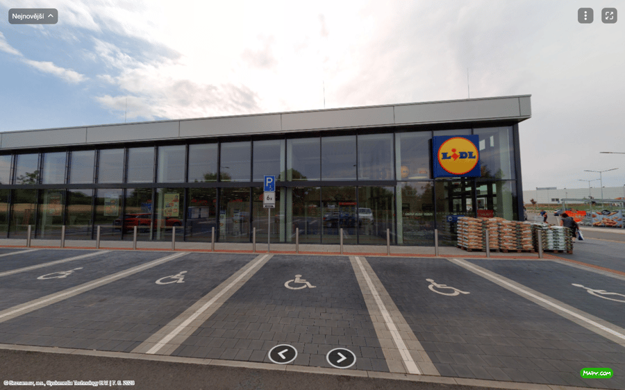 Parkoviště Toušeňská ul., Čelákovice