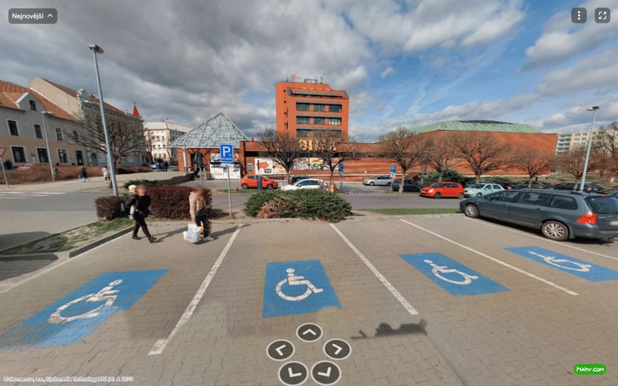 Parkoviště Komenského nám., Louny