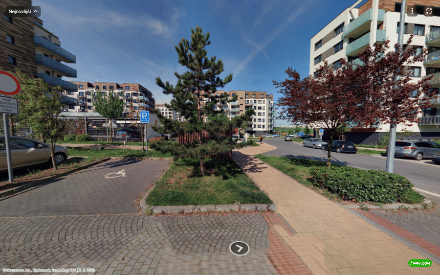 Parkoviště ul- Hugo Haase , Praha 5