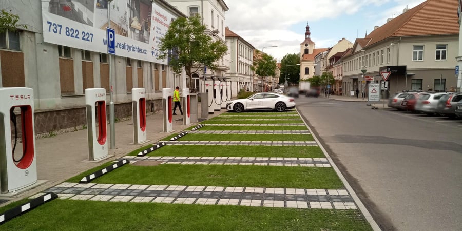 Nabíjecí stanice ul. 8.května, Lovosice