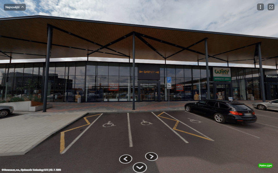 Parkoviště Dobšická ul., Znojmo