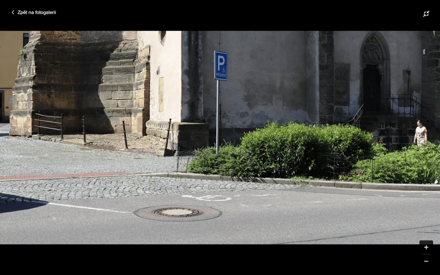 Parkoviště Školní nám., Chrudim