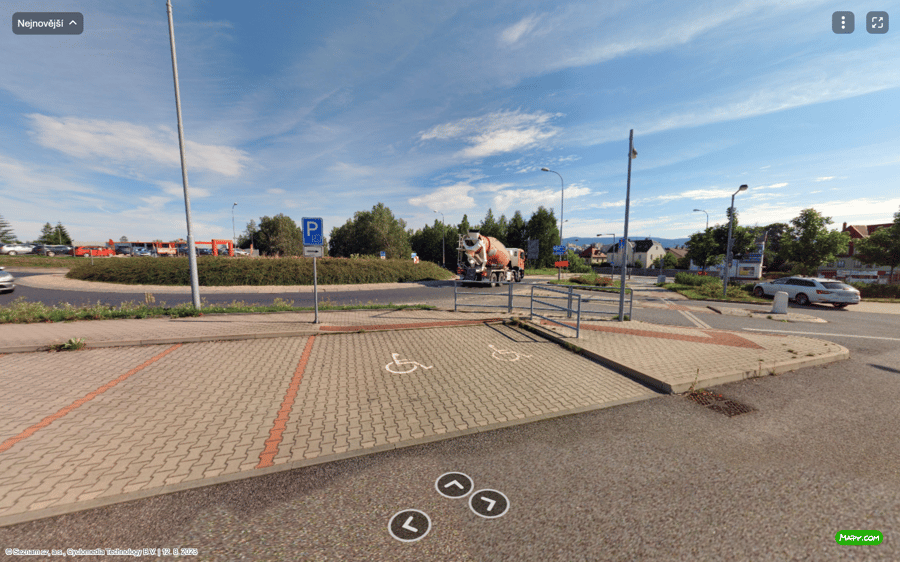 Parkoviště ul. České mládeže, Liberec VI-Rochlice