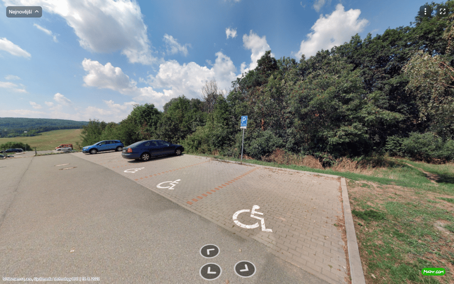 Parkoviště Přírodní ul., Brno-Žebětín