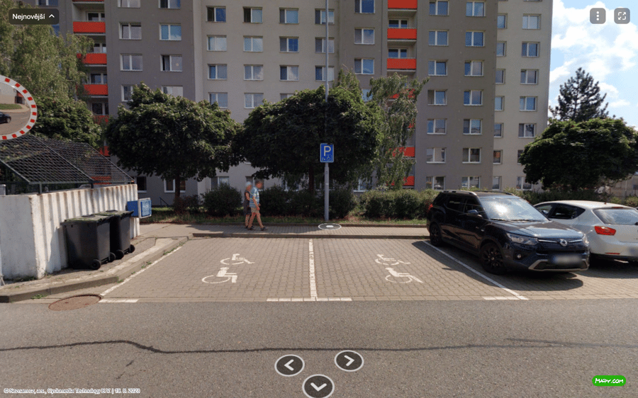 Parkoviště Teyschlova ul., Brno