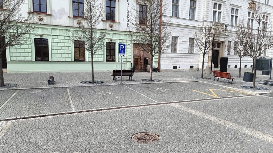 Parkoviště nám. Svobody, Valtice