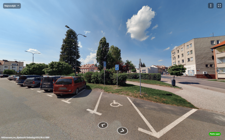 Parkoviště Husovo nám., Lysá nad Labem