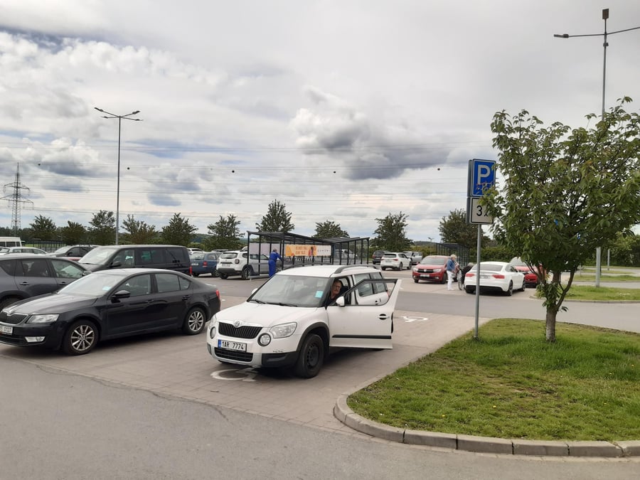 Parkoviště Chotíkov