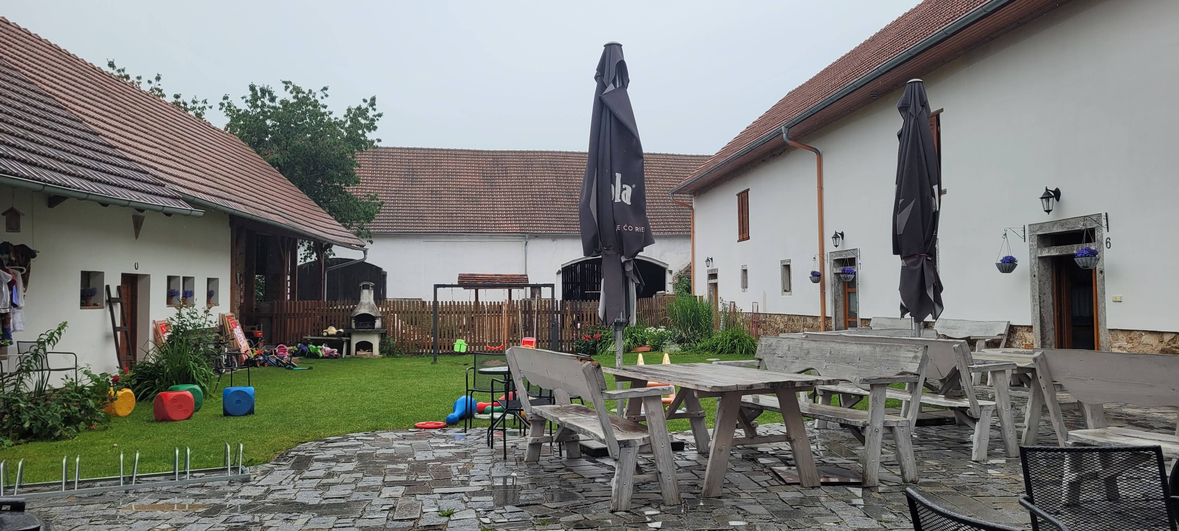 Penzion a hospoda na statku Bavorovice
