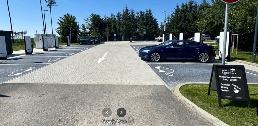 Hotel Rytířsko Tesla superchanger, Jamné