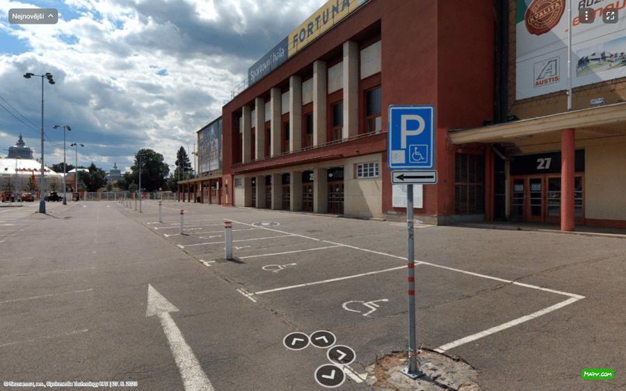 Parkoviště ul. Za elektrárnou,  Praha 7