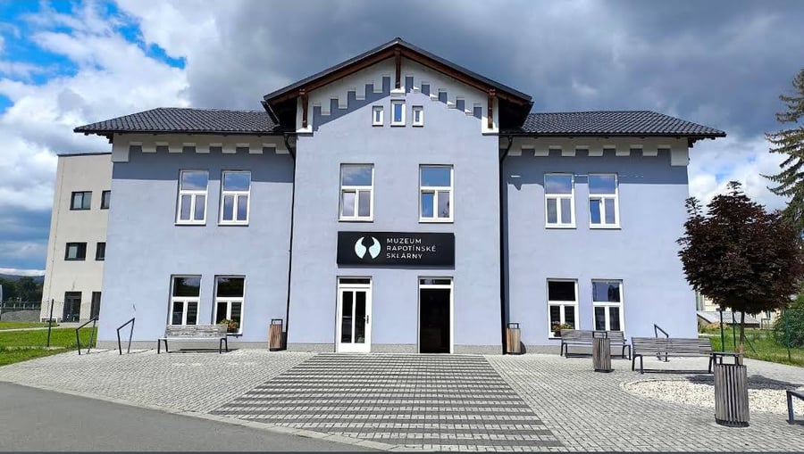 Muzeum rapotínské sklárny, Rapotín