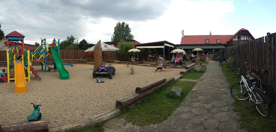 Bistro Vedlepily, Veltrusy